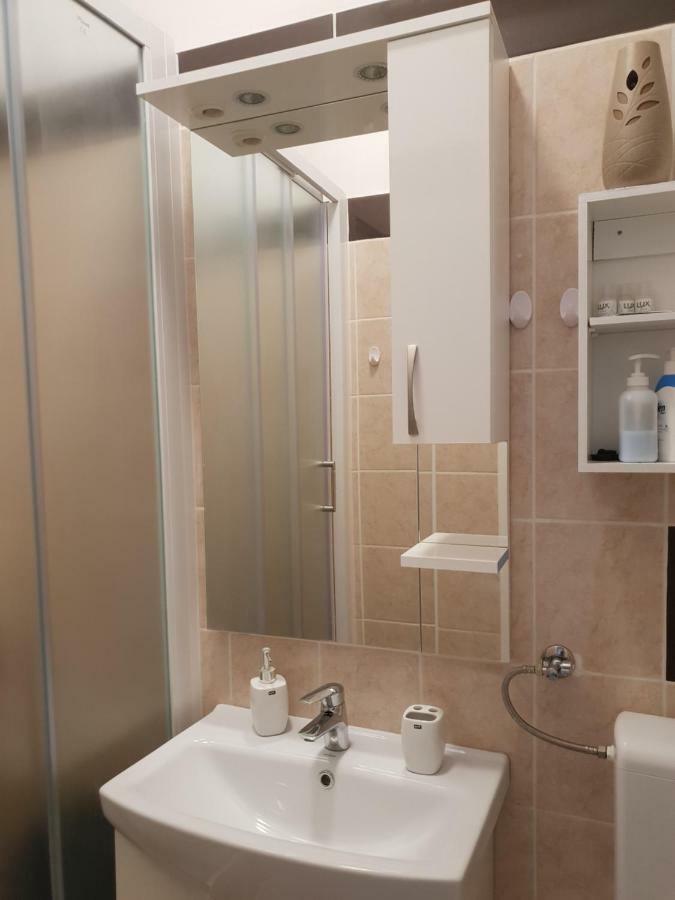 Fami Superior One Bedroom Apartment Рийека Екстериор снимка